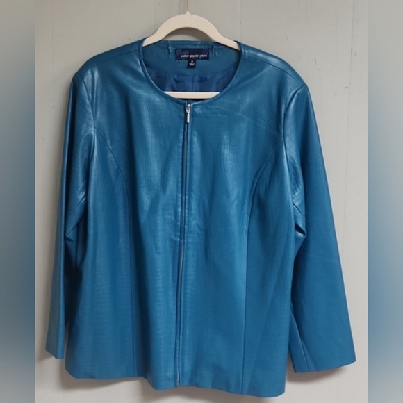 Susan Graver Womans Blue Jacket Size 1X. Some Cracking On The Interior neck Area - Picture 1 of 6